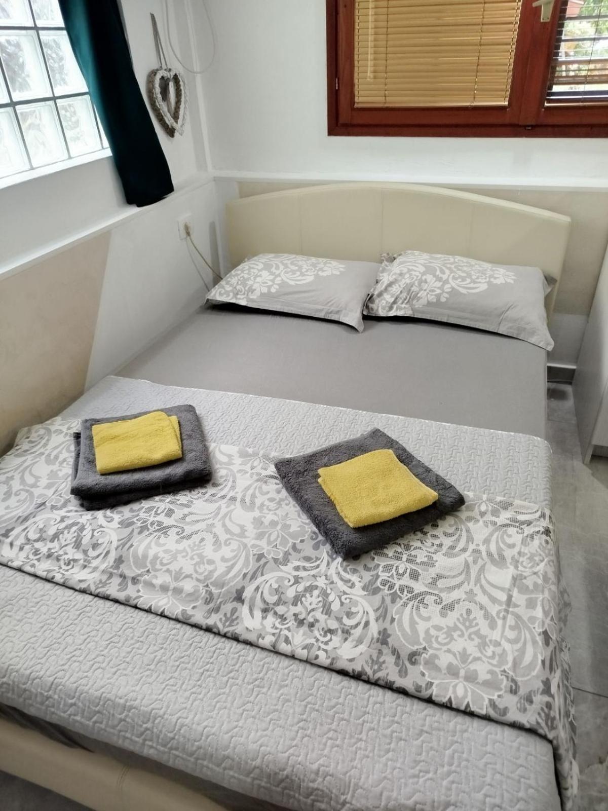 Apartman Art Kotor Buitenkant foto
